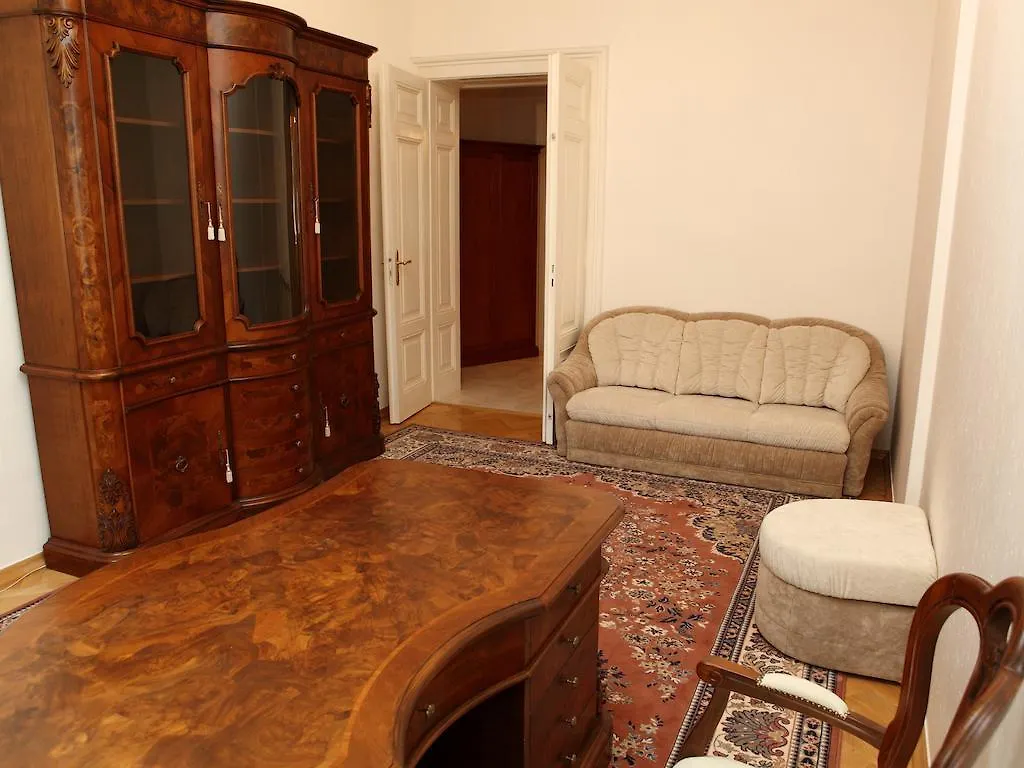 7K-Apartman Sadova Karlovy Vary Apartment